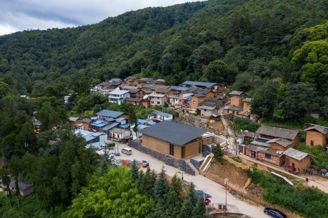 乡村公共建筑与生土工房实践